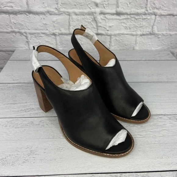 Madewell The Cary Sandal in Leather - Picture 2 of 5